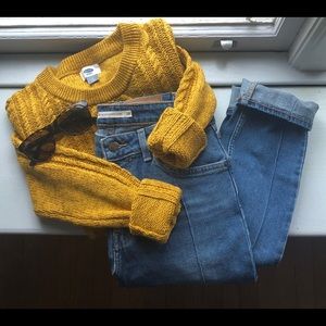 Old Navy - Cable knit, Crew Neck sweater
